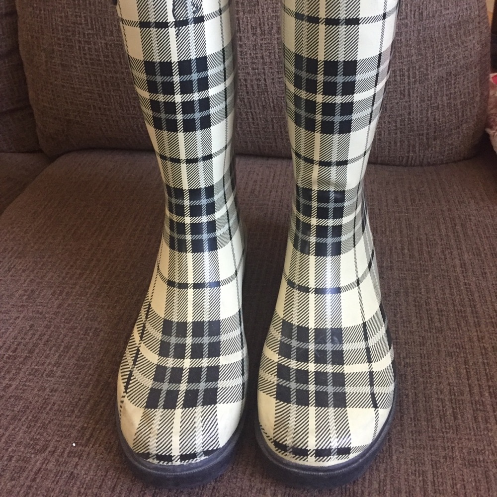 Rain boots
